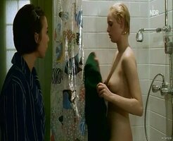 Jenny-Marie_Muck_-_Die_Schule_am_See_-_Pr__fungen__2000__-_nackt.mp4_snapshot_00.52__2020.05.1...jpg