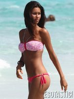 Federica-Nargi-Wearing-Hot-Bikini-At-The-Beach-02.jpg