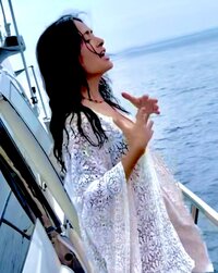 salmahayek_1725303467_3448417881059074973_1777628093.jpg
