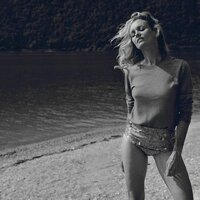 Devo dire che io e @dilettaleotta finalmente abbiamo UNA cosa in comune- le mutande.   scrolla...jpg