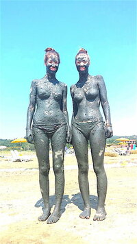 annalisa e valentina b1.jpg