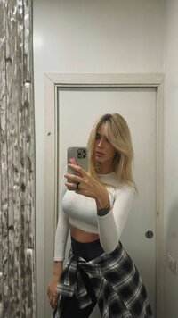 vickymiha_1729946886_19620565.jpg