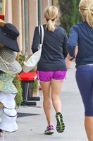 Reese+Witherspoon+Reese+Witherspoon+Hits+Gym+xLxV-Ard2bEx.jpg