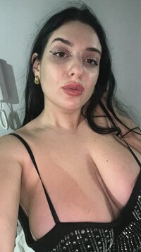 LoveThreads.Net_433852671_1106982057178374_5198857781095866661_n.jpg