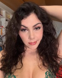 instavalentinanappi-20250309-0001.jpg