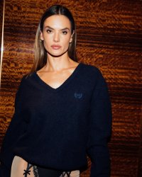 alessandraambrosio__2025-03-09T235337.000Z_5.jpg