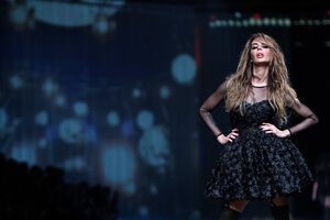 20131024-Nina-Moric-runway-8.jpg