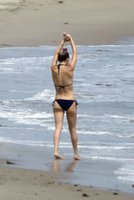 Kate Hudson wearing a bikini at a beach in Malibu 003.jpg