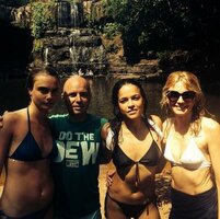 Michelle-Rodriguez-Cara-Delevigne-Thailandia.jpg