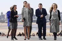 kate-middleton-style-visiting-the-turner-contemporary-gallery-in-margate-march-2015_8.jpg