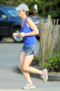 pippa-middleton-jogging-in-london-april-122015-x23-2.jpg