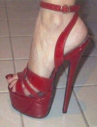 big nails feet.jpg