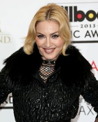 madonna-2013-billboard-music-awards-press-room-02.jpg