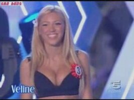 eDgzZnpwMTI=_o_francesca-macr-a-veline.jpg