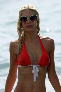 Tori Spelling.jpg