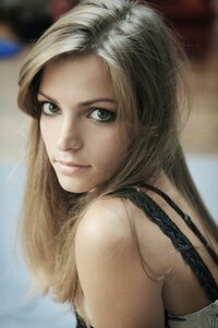 Aurora Ruffino 01.JPG