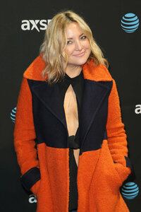 Kate-Hudson--DirecTV-Super-Saturday-Night--06.jpg