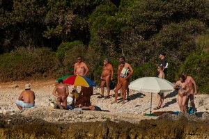 Rovinj-Swinger-beach-02.jpg