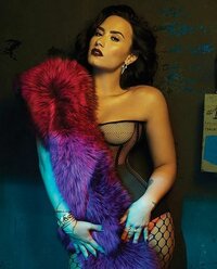 demi5.JPG