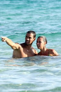 Flavia-Pennetta-in-Bikini-2016--04.jpg