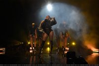Beyonce Performance 2016 MTV Video Music Awards HQ 03.jpg