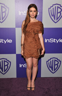 71322_lily_collins_instyle_and_warner_bros_tikipeter_celebritycity_013_123_465lo.jpg