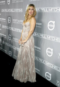 Kate-Hudson--2016-Baby2Baby-Gala--03.jpg