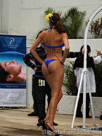 3321200012_78cb237ff6.jpg