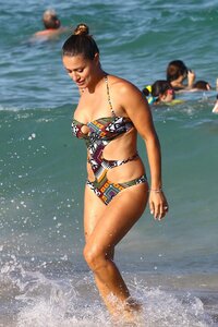 48601719_hqcelebcorner-24.jpg