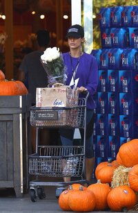 53549757_hqcelebcorner-7.jpg