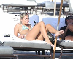 58724177_hqcelebcorner-35.jpg