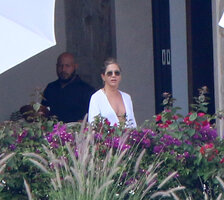 60335551_jennifer-aniston_29122017p_24.jpg
