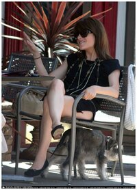 selma blair al lunch 02.jpg