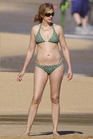 julia roberts in bikini 01.jpg