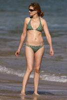 julia roberts in bikini 06.jpg