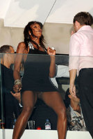 naomi campbell in party 01.jpg