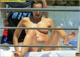elena sofia ricci in topless 02.jpg