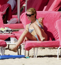 gwineth paltrow in bikini 08.jpg