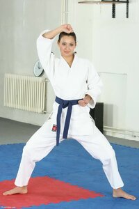 Karate%20Girl%20Streaptease_01.jpg