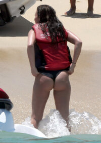 demilovato110r.jpg