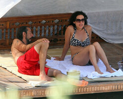 lisa edelstein in bikini 06.jpg