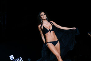 elisabetta gregoraci in moda 27.jpg