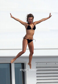 julianne hough in bikini nero 28.jpg