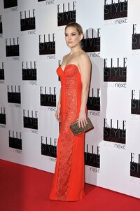 kate hudson al gala 01.jpg