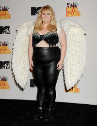 rebel wilson al mtv movie awards 01.JPG
