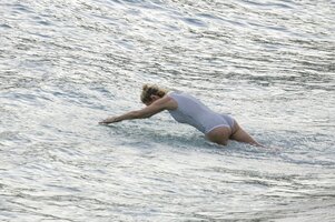 uma thurman al mare 18.jpg