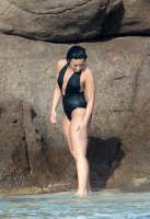 demi lovato al mare 03.jpg
