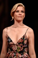 elizabeth banks al gala 02.jpg