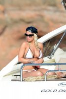 rita ora in yacht 51.jpg