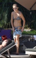 kate hudson in resort 01.jpg